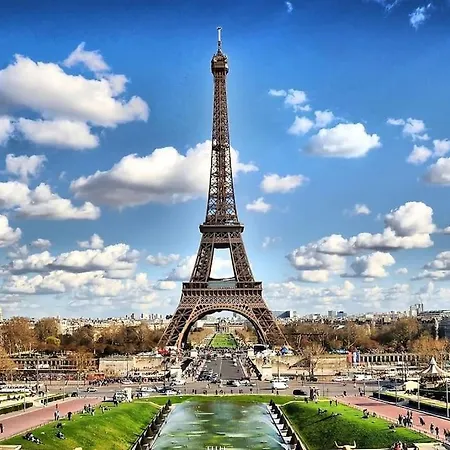 World Of Lovers *Paris*Disney* Bussy-Saint-Georges Exterior photo