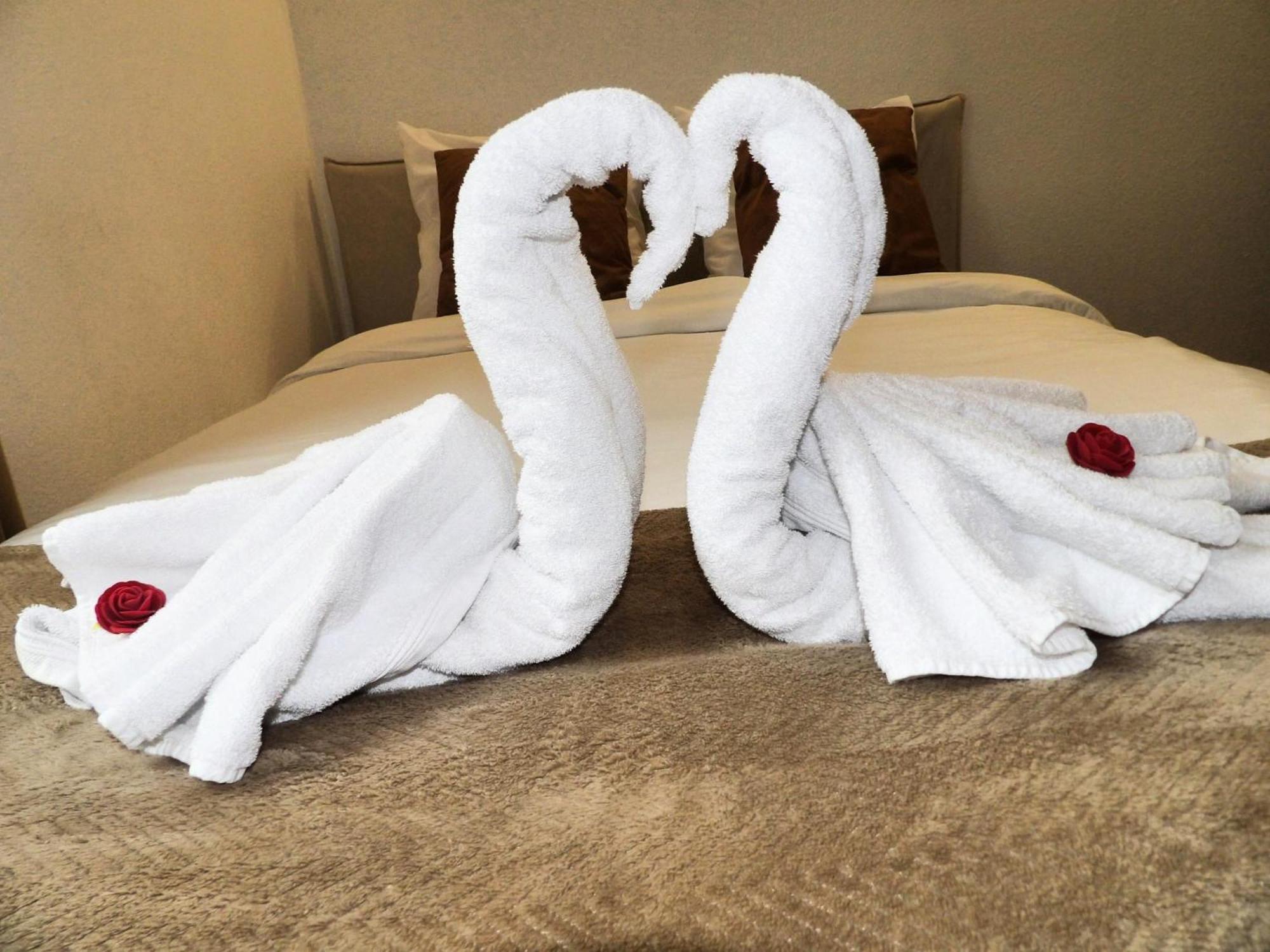 World Of Lovers *paris*disney* Apartment